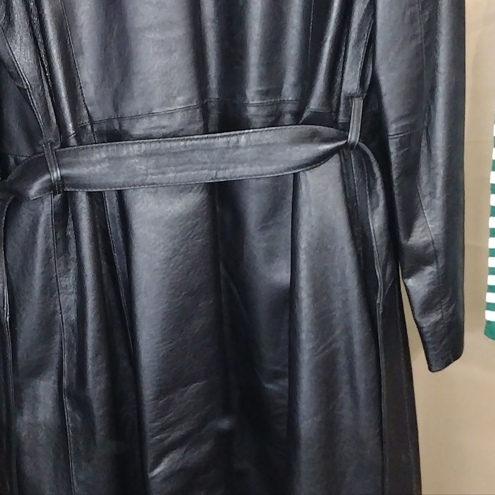 Black leather trench coat - Picture 8 of 9